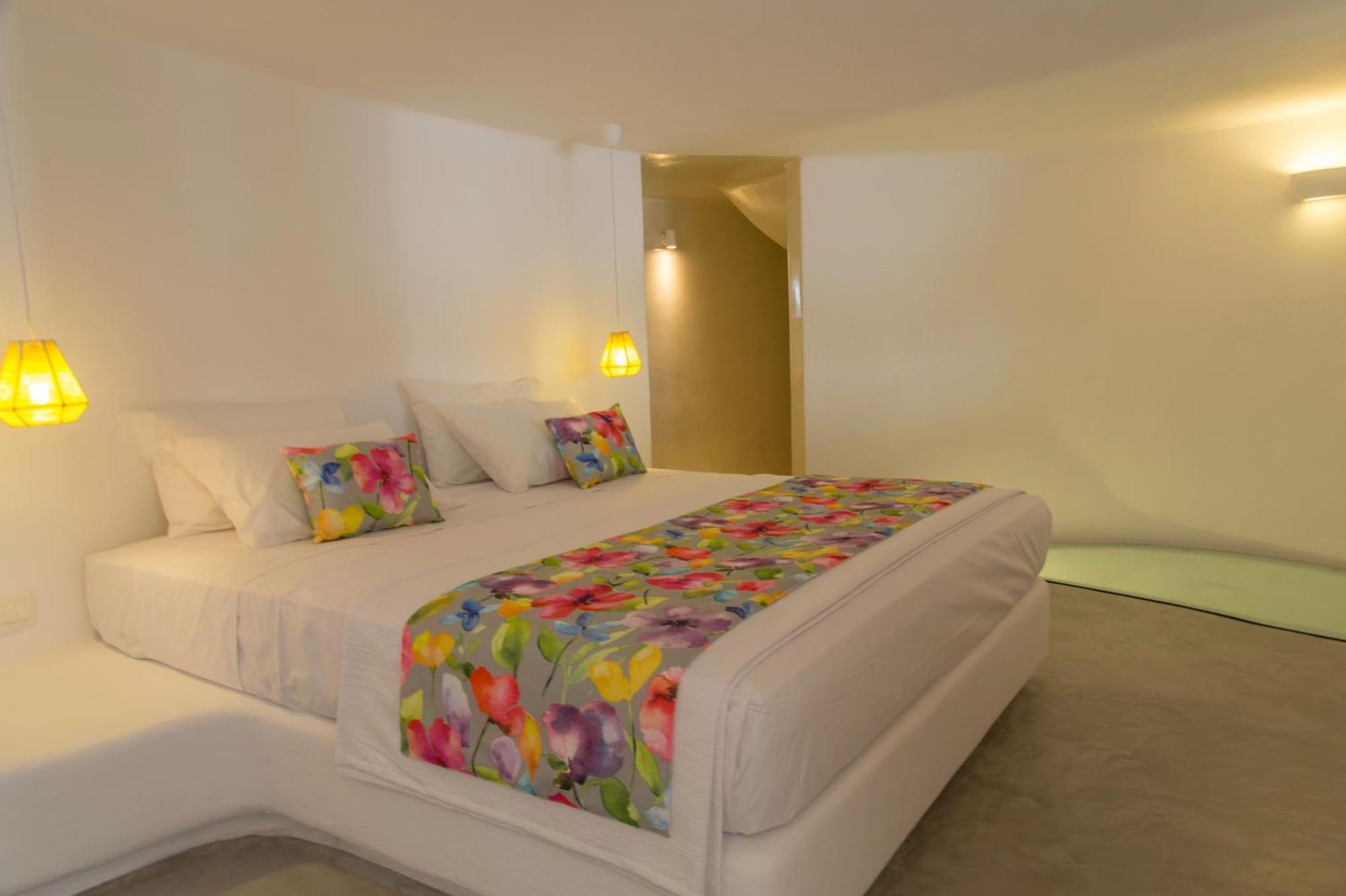 Ayoba Santorini Apartment Имеровигли Екстериор снимка